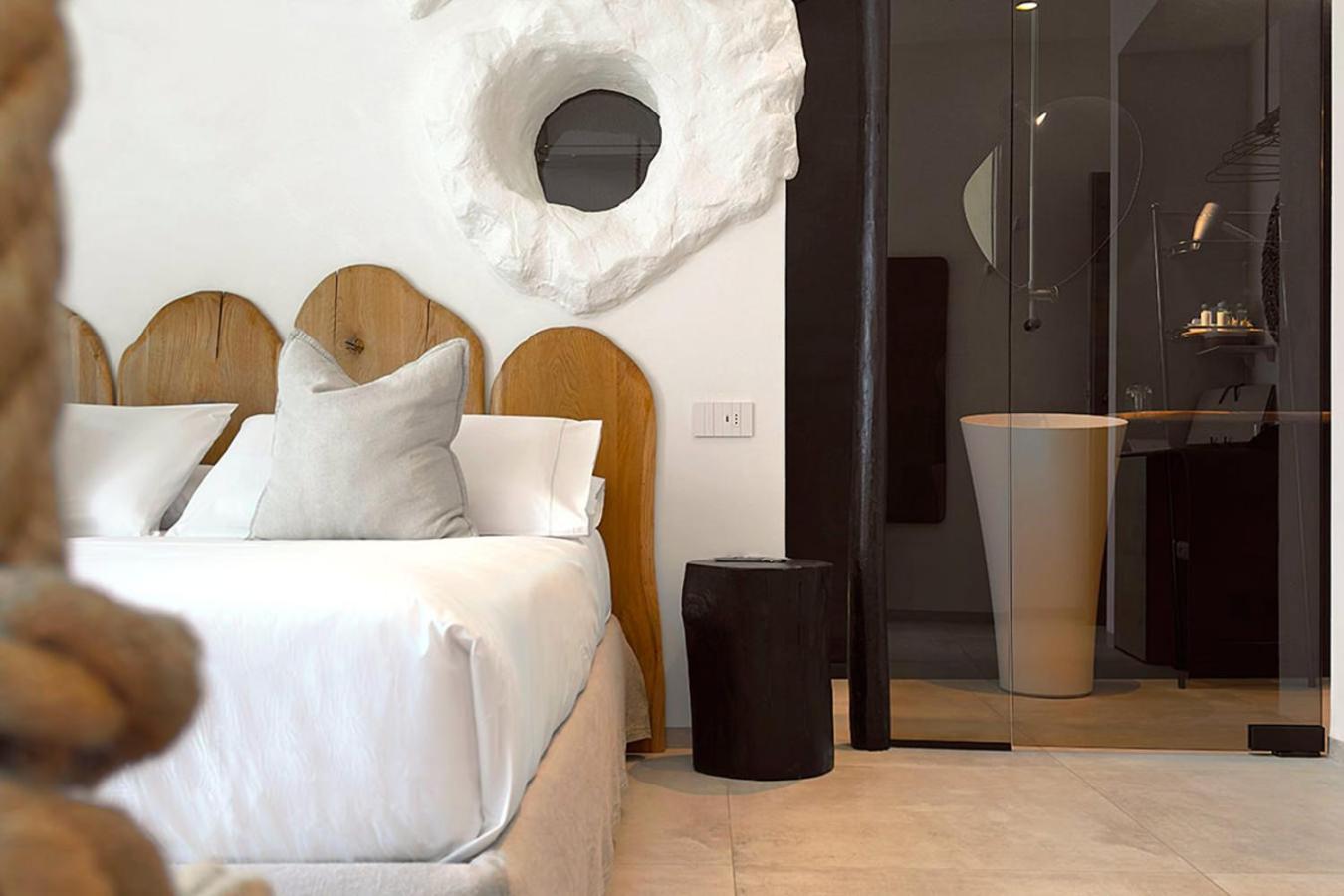 Kamer met Queensize Bed en Uitzicht op Zee